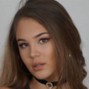 Carly Underwood, 25 (流行歌手)