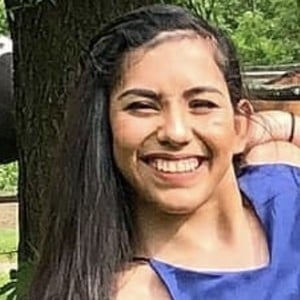 Carmen Andrades, 25 (YouTuber)