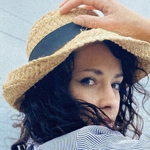 Carmen Olympia, 32 (TikTok明星)