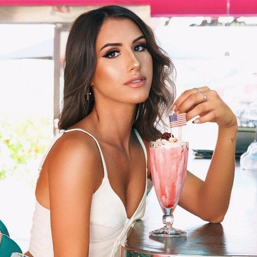 Caro Ambrosini, 27 (TikTok Star)