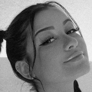 Carol Chaves image 8