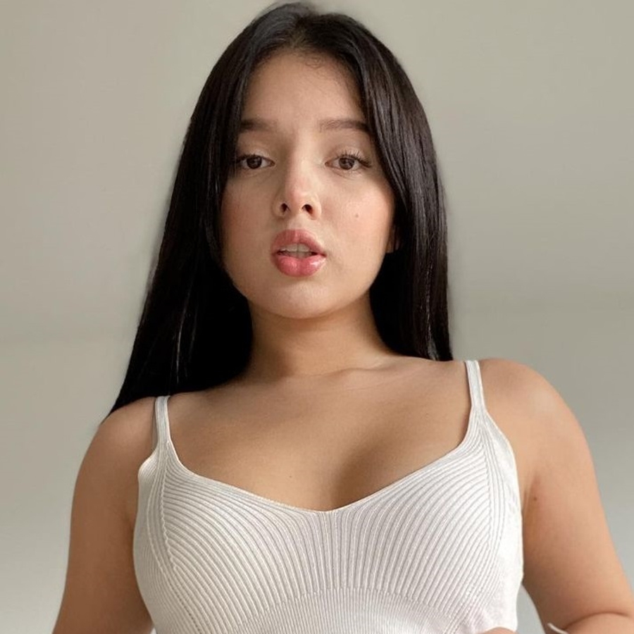 Carolina Bell, 26 (Звезда Тиктока)