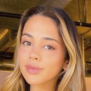 Carolina Samani, 23 (Instagram Star)