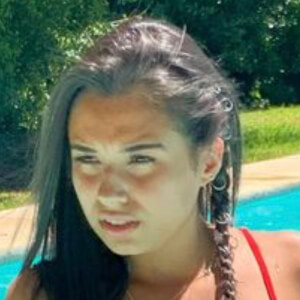 Carolina Silveti, 24 (TikTok Star)