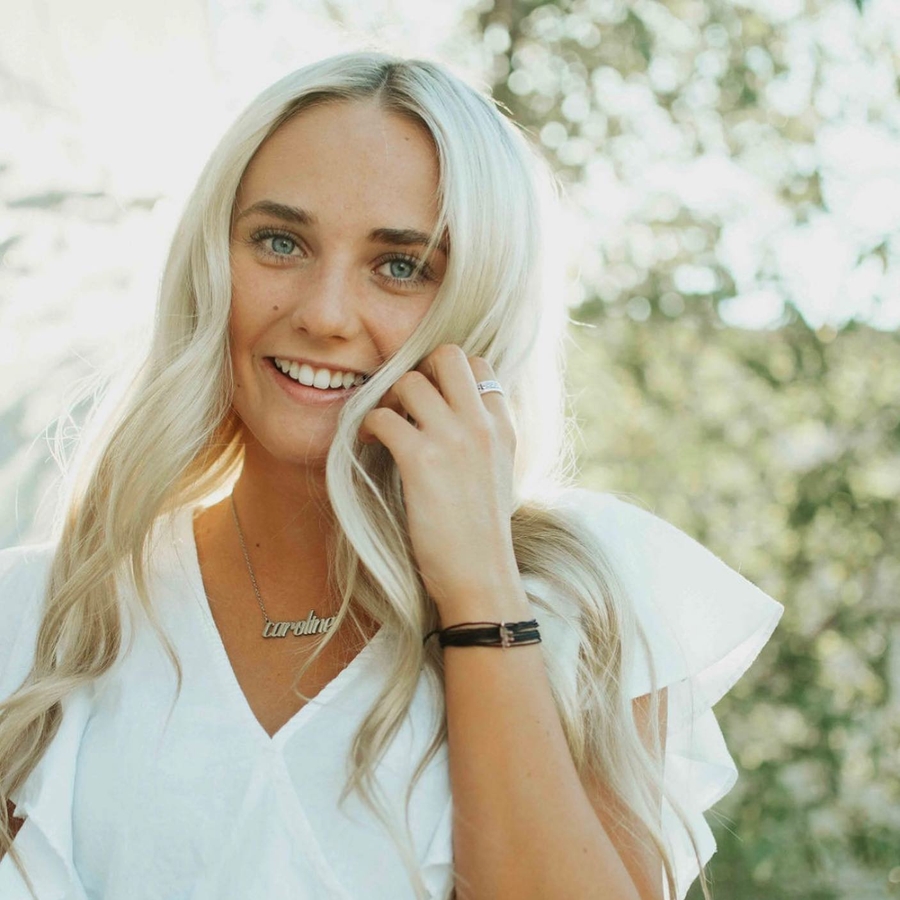 Caroline Labrum, 24 (电视女演员)