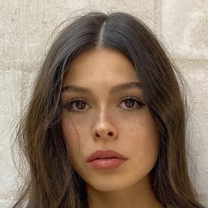 Caroline Mansillaa image 3