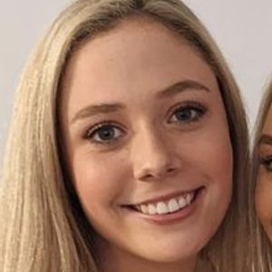 Caroline Smith, 23 (TikTok明星)