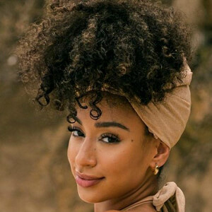 Caroline Viehweg, 27 (Ngôi sao truyền hình thực tế)