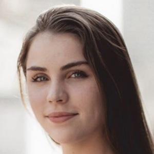 Carolynn Rowland image 5