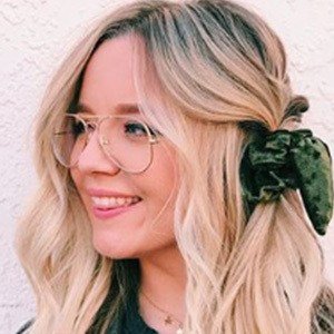 Carrie Dayton, 37 (YouTube Star)