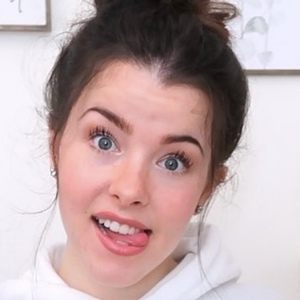 Carrie Walker image 3