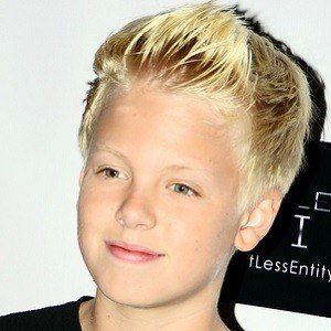 Carson Lueders, 24 (Chanteuse pop)