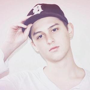 Carter Frodge, 30 (Rock Singer)