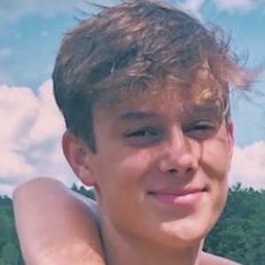 Carter Henslee, 22 (TikTok明星)