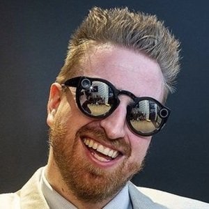 Casey Newton, 45 (Nhà báo)