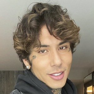 Castillo Bataille, 36 (造型師)