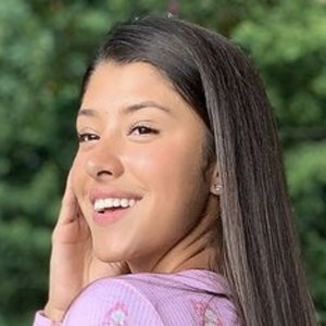 Catalina Jimenez, 22 (TikTok明星)