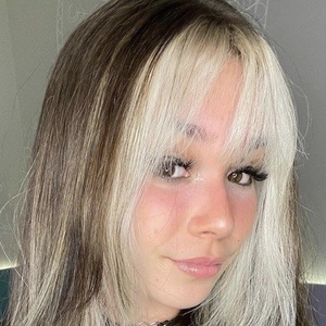 Catarina Dantas, 19 (TikTok Star)