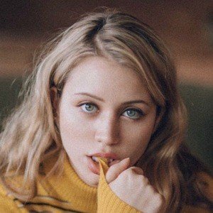 Caylee Cowan, 27 (Nữ diễn viên điện ảnh)