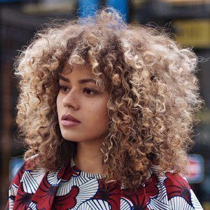 Celeste van Joost, 33 (Blogger)