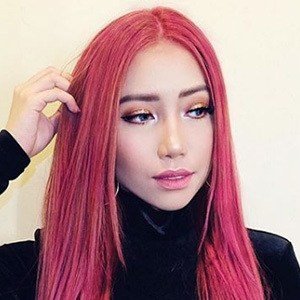 Celina Cercado, 29 (流行歌手)