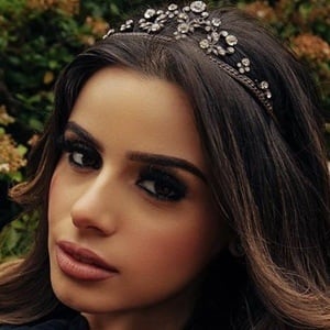 Celina Sharma, 23 (YouTube明星)