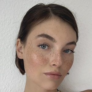 Céline Bethmann, 25 (Model)