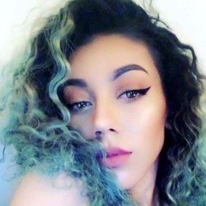 Chanal Benjilali, 26 (流行歌手)