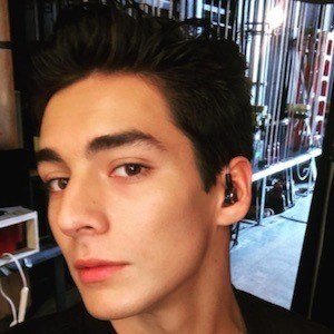 Chance Perez, 28 (流行歌手)