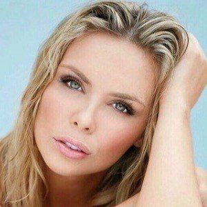 Chantelle Delaney Sinclair, 40 (Pop Singer)