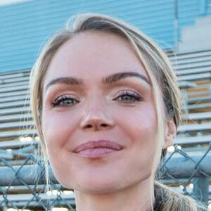 Chari Hawkins image 10