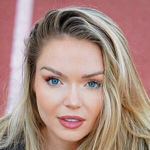 Chari Hawkins image 12