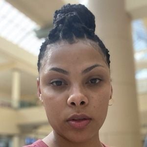 Charlene Adair, 35 (YouTube明星)
