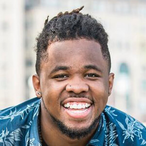 Charlie Curtis-Beard, 28 (Estrella de TikTok)