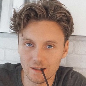 Charlie Drew, 37 (Pop Singer)