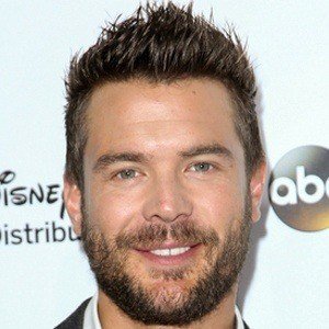 Charlie Weber image 4