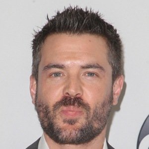 Charlie Weber image 8