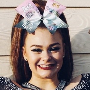 Charlize Davie, 23 (Instagram Star)