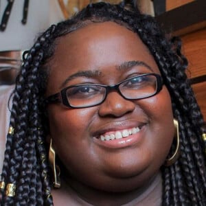 Charlotte Smythe, 34 (博主)