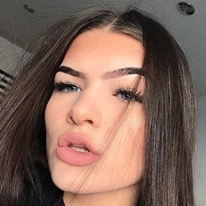 Charlotte Victoria Beeden, 23 (Star di YouTube)