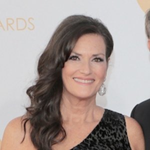 Chelsea Field, 68 (电视女演员)