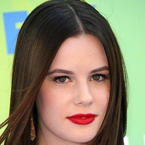 Chelsea Hobbs image 3