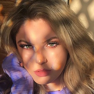 Chelsea Linder, 28 (YouTube明星)