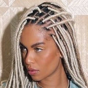 Chelsea Miller, 33 (DJ)