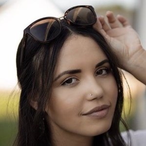 Chenoa Vale, 26 (TikTok Star)