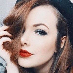 Cherry Wallis, 35 (YouTube Star)