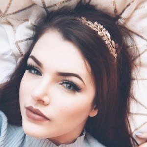 Cherry Wallis, 35 (YouTube明星)