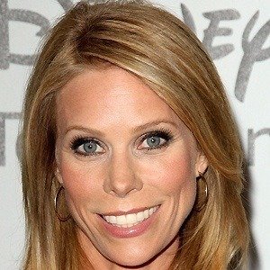 Cheryl Hines image 3