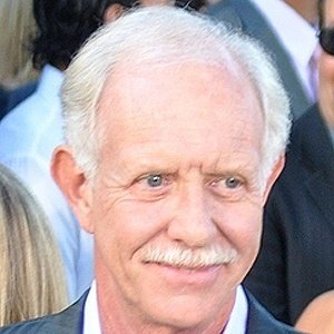 Chesley Sullenberger, 74 (Phi công)