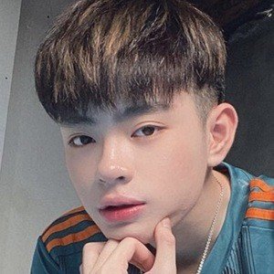 Chester Lapaz, 24 (YouTube Star)